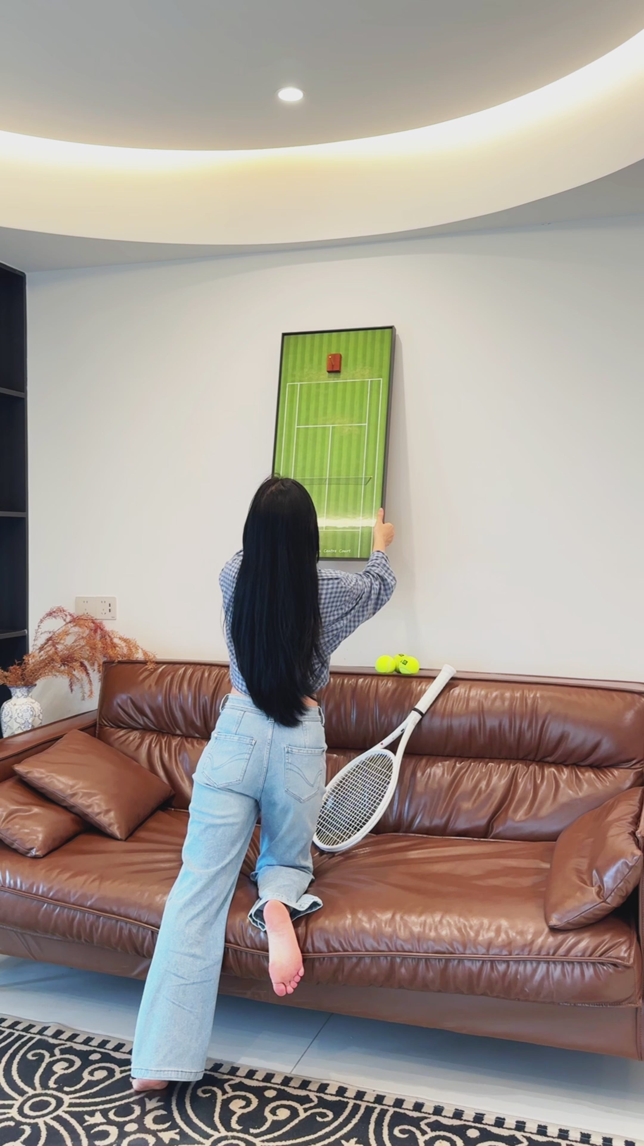 Grass Green Tennis Racket Display Frame – Wall Mount Racquet Holder & Tennis Room Decor（Excluding the racket）